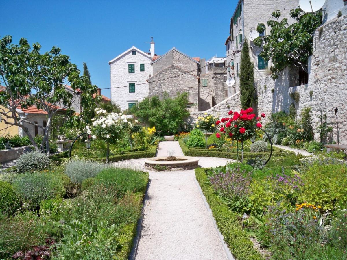 N & D Apartment Sibenik Luaran gambar